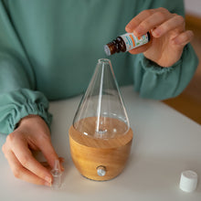 Carica l&#39;immagine nel visualizzatore di Gallery, Puressentiel Diffusore a Nebulizzazione I&#39;Conic, per Oli Essenziali, con Luci d&#39;Atmosfera Colorate, Realizzato con Materiali Sostenibili, Piccolo e Compatto